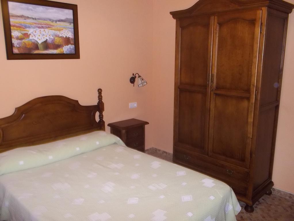 Hostal Monteolivos Cártama Pokoj fotografie